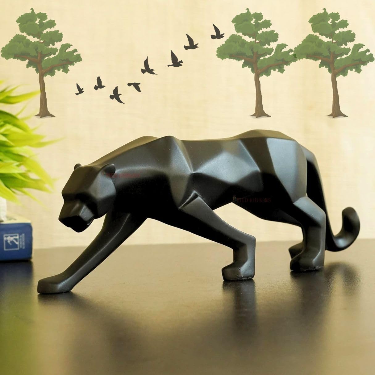 Black Panther Jaguar (26cm x 6.5cm x 8.5 cm)