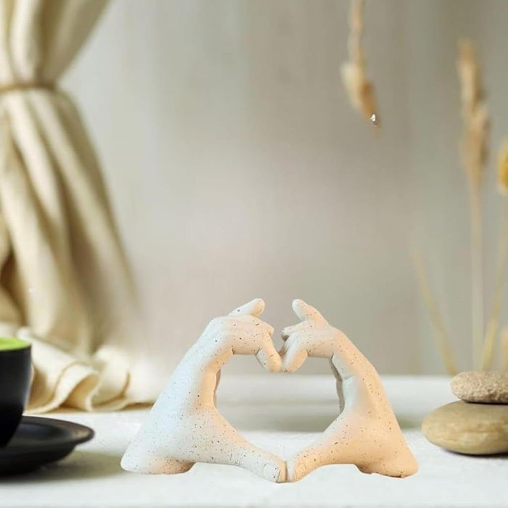 ABHIYAM Heart-Shaped Hand Sculpture – Starry Black Resin Decor